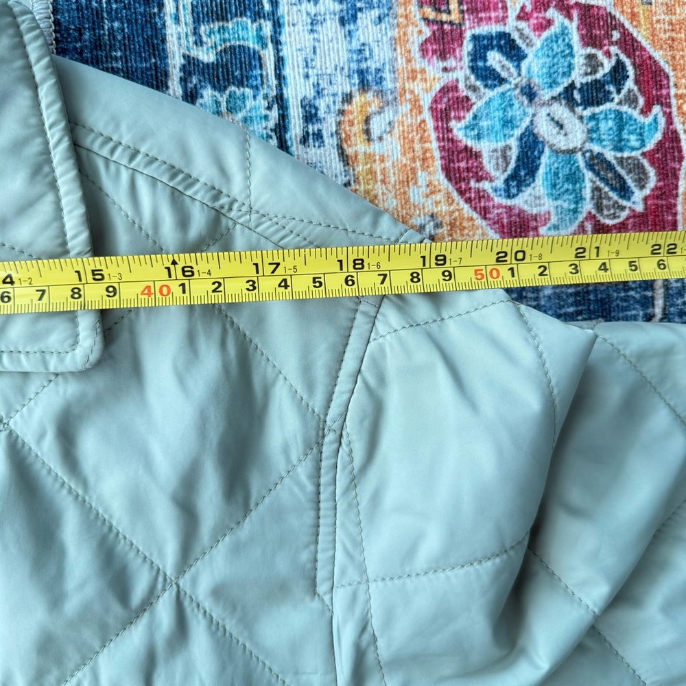 A&F Quilted Shacket - Picture 5 of 9